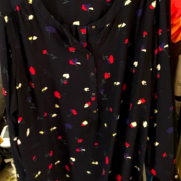 Reitman’s Navy Floral Blouse with Bell Sleeve - Picture 6 of 6